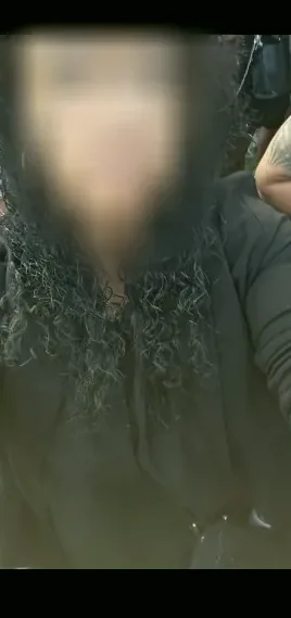 Ellen, 39