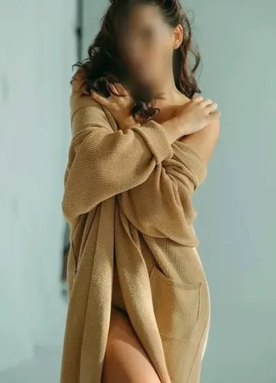 Kirsten, 35