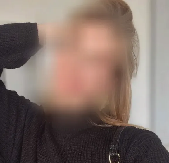 Nathalie, 26